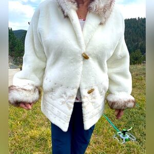 Coldwater Creek winter jackets size petite small more like a medium-large white